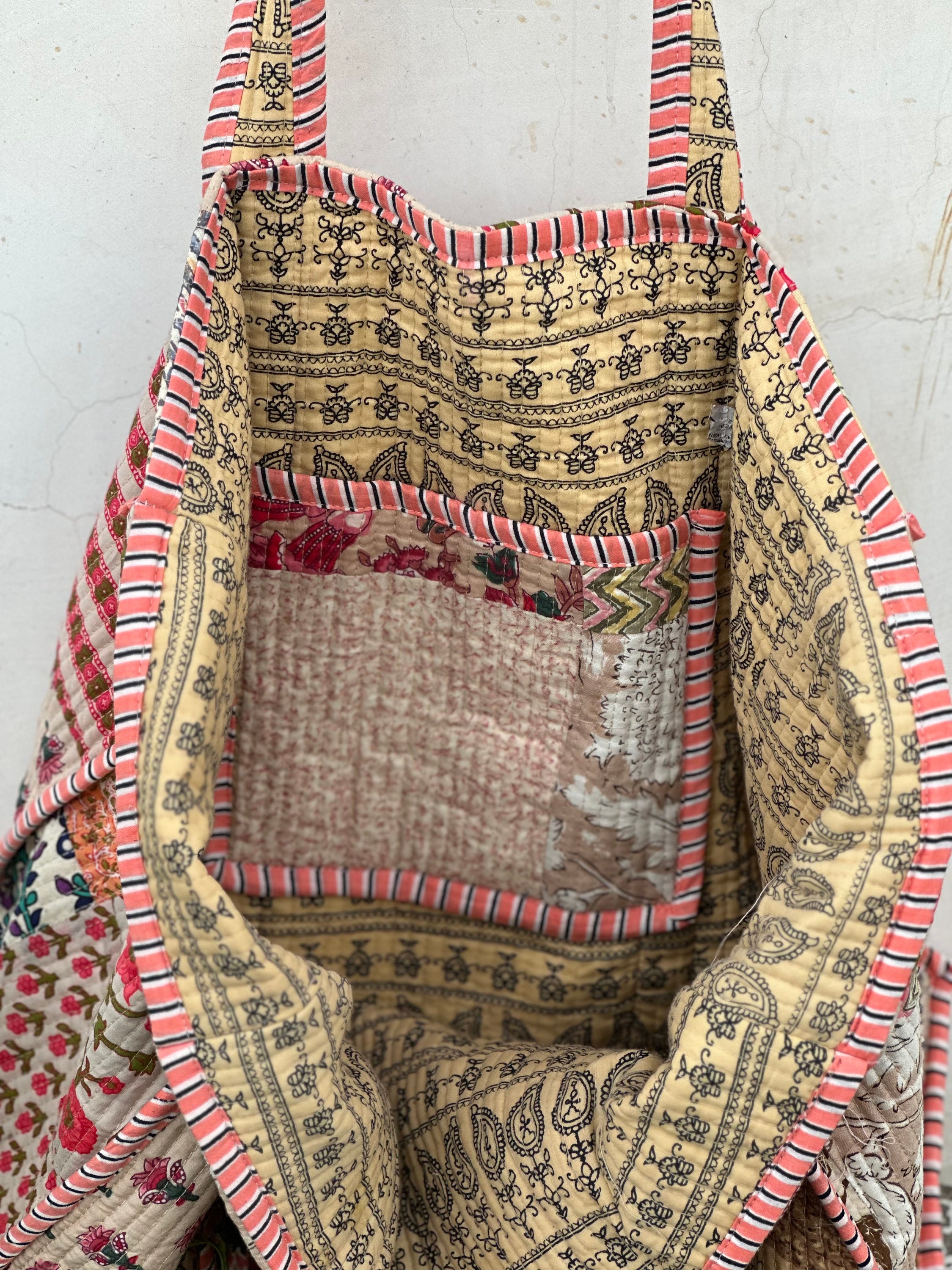 キルティングパッチワークトートバッグ：ハンドメイドコットン