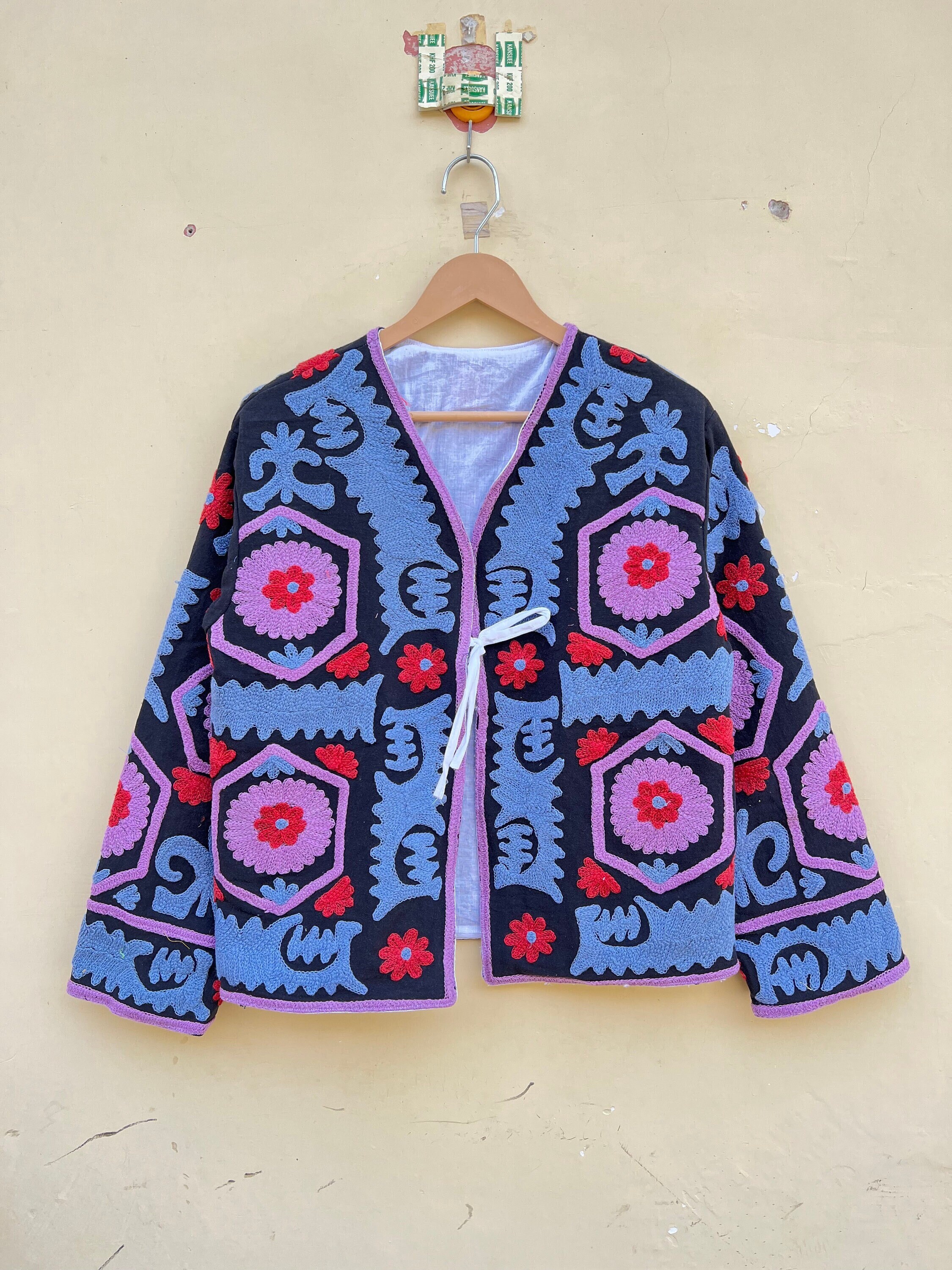 Handmade Suzani Embroidery Jacket, Winter Wear Jacket Coat, Womens Coat, Suzani Short Jacket, TNT Fabric Suzani Jacket, Robe, Gift For Her