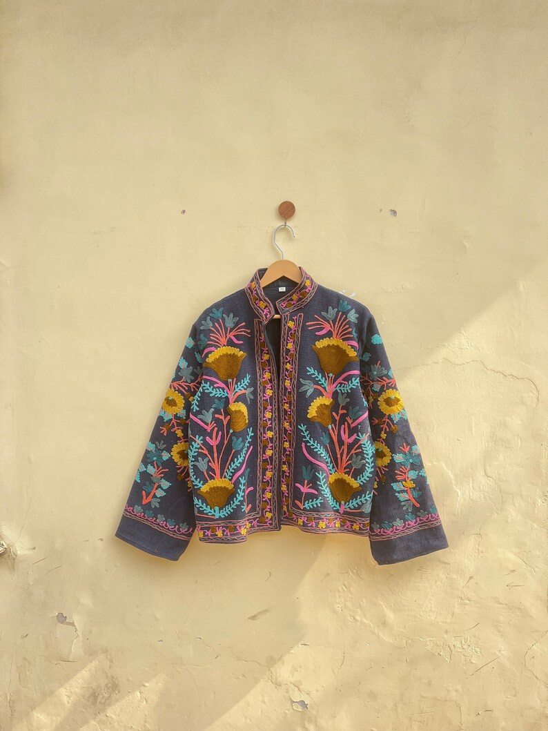 New Trending Navy Blue handmade suzani embroidery tnt jacket women's clothing gift for her zdjęcie 1