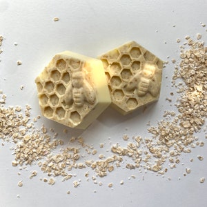 Honeybee Body Bar /Handcrafted Goats Milk Soap Bar