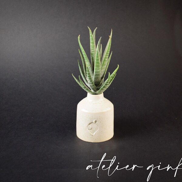 ceramic soliflore vase "animal crossing"