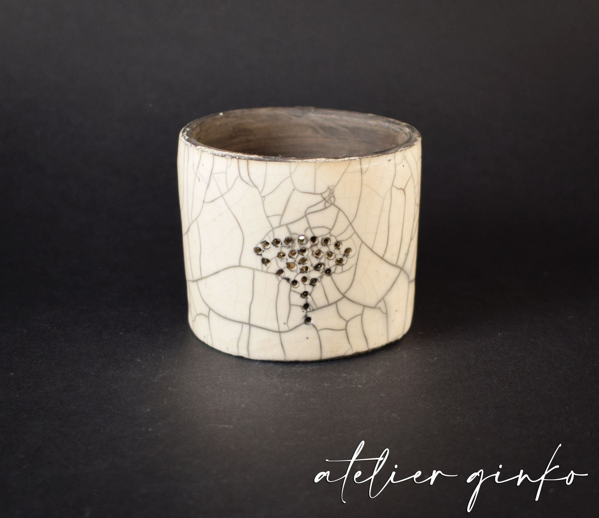 Photophore Blanc Ajouré en Céramique Raku Hi