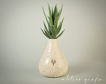 vase "forme goutte" raku blanc