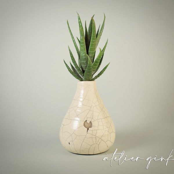 vase "forme goutte" raku blanc