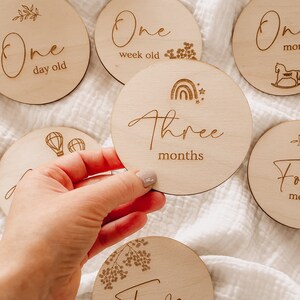 Milestone Plaques Discs Cards Baby Announcement Scrip font Baby Boy Girl New baby Photo Prop image 3