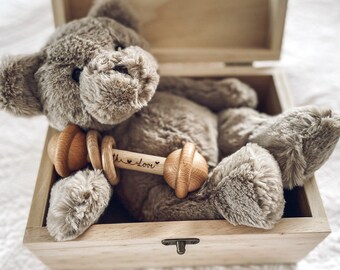 Boîte souvenir personnalisée, ours en peluche et hochet | Coffret cadeau bébé fille bébé garçon | Cadeau de bienvenue pour bébé | Cadeau de fête de naissance