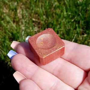 Crystal Stand - Rose Gold - Resin