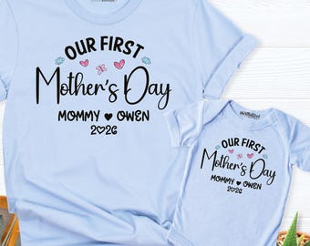Camiseta del Primer Día de la Madre 2026, Nuestra camiseta del Primer Día de la Madre, camisetas personalizadas a juego para el Día de la Madre, camisetas del Primer Día de la Madre, Camiseta del Día de la Madre