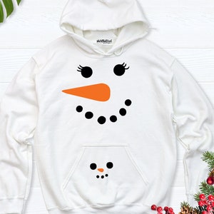 Snowman Maternity sweatshirt, Pregnancy Announcement Winter Hoodie, Snowman face shirt, New mom Sweater, Snowman Pregnancy Reveal longsleeve zdjęcie 1