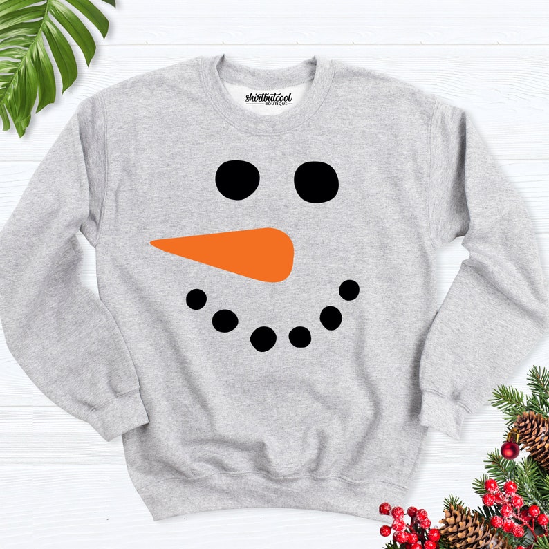 Snowman Maternity sweatshirt, Pregnancy Announcement Winter Hoodie, Snowman face shirt, New mom Sweater, Snowman Pregnancy Reveal longsleeve zdjęcie 4
