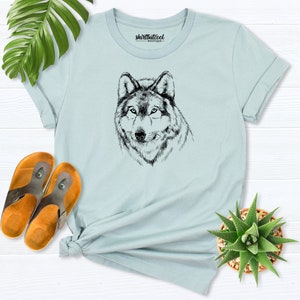 wolf sweater vintage, Wolf Sweatshirt, Wild Animal Shirt, Wolf Gift, Animal hoodie, Hipster Gift, Boho sweatshirt,Forest Animal,Cute sweater immagine 2