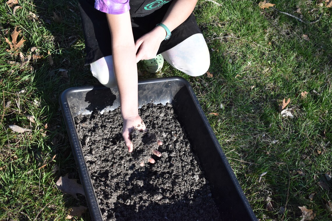 Royal All Natural Worm Bedding Etsy