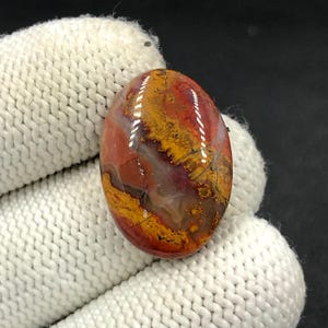 Naad agaat cabochon... Ovale cabochon... 24 x 17 x 5 mm... 19 kt... A#N9153