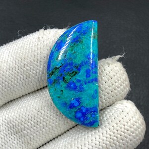 Cabochon azurite Blue Bird... Cabochon forme libre... 38 x 18 x 5 mm... 25 carats... A#N6834