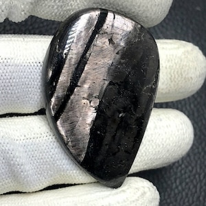 Hypersthen Cabochon... Freeform Cabochon... 46x30x6mm... 83Cts... #i6916