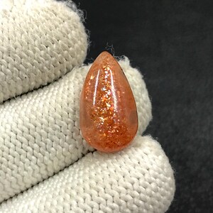 Cabochon di pietra solare coriandoli... Cabochon di pera...19x11x4 mm...8 ct...A#N9286