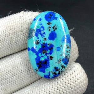 Réservé à MB... Cabochon azurite Blue Bird... Cabochon ovale... 35 x 23 x 6 mm... 37 Cts... A#N6819