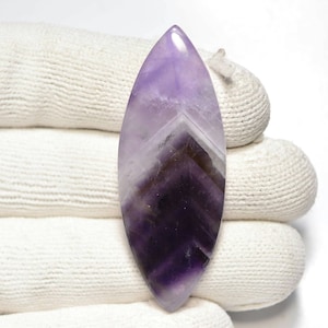 Amethyst Spitze Cabochon... Marquise Cabochon... 53x20x4mm.... 39Cts... #i3547