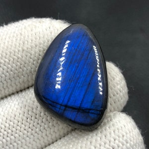 Blue Labradorite Cabochon...Freeform Cabochon...30x20x8 mm...36 Cts...A#M4362