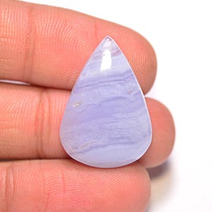 Cabochon van blauwe kant agaat... Cabochon peer... 26 x 18 x 6 mm... 19 kt... A#N5045