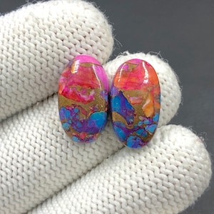 Paire de cabochons turquoise mohave rose de l'Arizona... Cabochon ovale... 18 x 10 x 4 mm... 12 carats... A#N4478