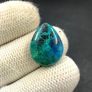 Cabochon di azzurrite di ghiaccio... Cabochon di pera...21x16x5 mm...15 ct...A#N7655