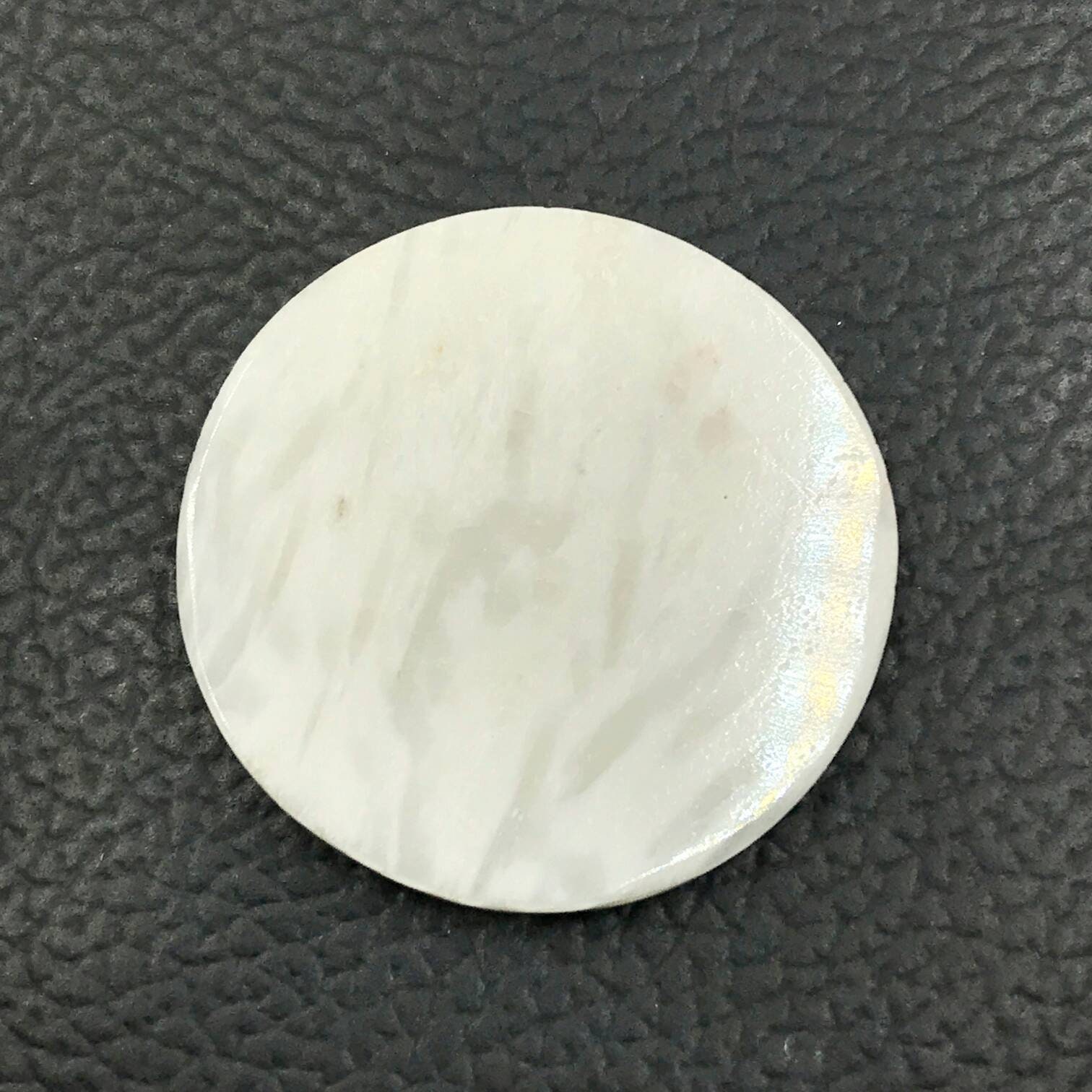 ホワイト スコレサイト カボションラウンド カボション32 x 5 mm