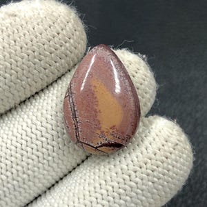 Cabochon di riolite dendritica di Sonora...Cabochon di pera...22x16x5 mm...15 ct....A#N3944