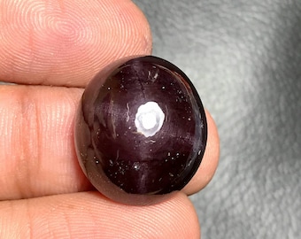 Ster Granaat Cabochon...Ovale Cabochon...20x17x11 mm...40 Cts...A#L4586