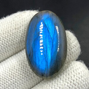 Blue Labradorite Cabochon...Oval Cabochon...32x19x8 mm...41 Cts...A#M4343