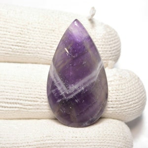 Amethist Kant Cabochon... Peer Cabochon... 33x18x5mm... 22Cts.. #i3539