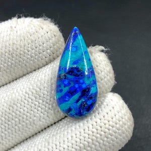 Cabochão de Azurita Blue Bird...Cabochão de Pêra...28x13x5 mm...14 Cts...A#N6829