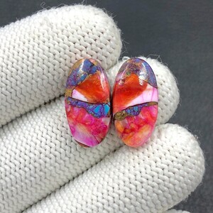 Paire de cabochons turquoise mohave rose Arizona... Cabochon ovale... 19 x 10 x 4 mm... 12 carats... A#N4477