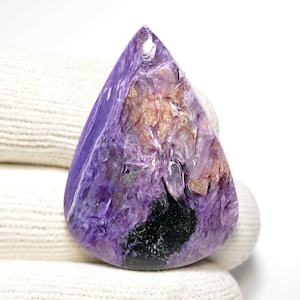Lila Charoite Cabujón... Caujón de pera... 38x27x5mm... 41Cts... #i2078
