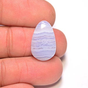 Cabochon d'agate en dentelle bleue... Cabochon coeur... 18 x 12 x 4 mm... 7 carats... A#N5063