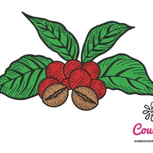 Pode incluir: Um design de bordado digital que apresenta um grupo de grãos de café vermelhos com folhas verdes. O design é perfeito para adicionar um toque de natureza aos seus projetos.