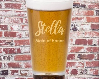 Custom Pint Groomsmen gift, Beer glass, Personalize glass, Custom glasses, Monogram Beer, Custom beer glasses, Groomsmen gifts, Dad gift