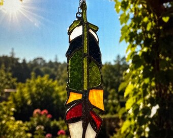 Stained Glass Feather Suncatcher – Handmade Boho Window Hanging – Colorful Glass Art Decor