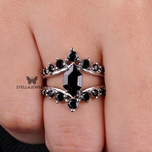Hexagon Cut Black Onyx Ring Moissanite Cluster Ring Curved Vintage Rose Gold Bridal Promise Ring Unique Art Deco Anniversary Ring Gifts