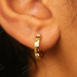 Diamond Huggie Hoops Moissanite Earrings 14K Gold Hoop Earrings Minimalist Hoop Earrings Huggie Earrings for Women Everyday Earrings