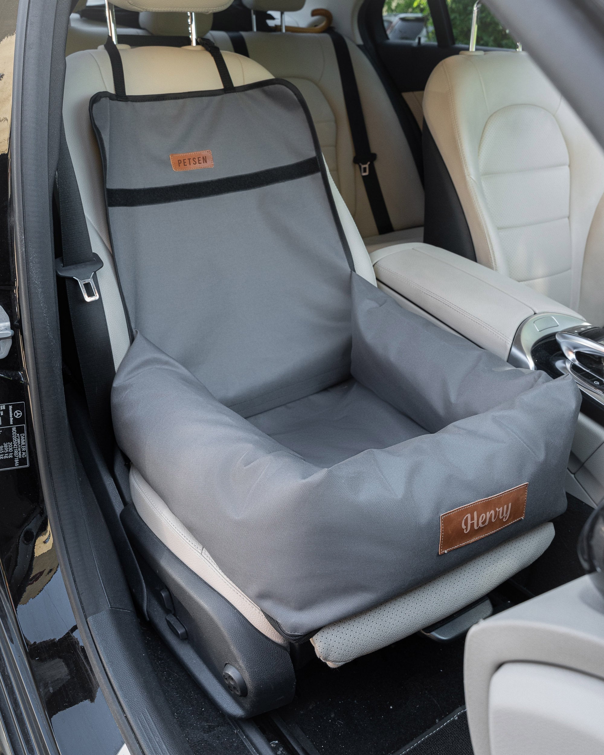 Best Car Seat Cushion For Short Drivers [Top 3]  Car seat, Housses de  siège, Housse de coussin