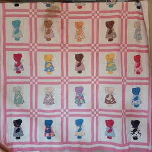 Vintage Sunbonnet Sue Quilt Hand Stitched & Embroidered Feedsack Applique Pink and White,Squares About 81 x 85 Inches Artist Signature Label