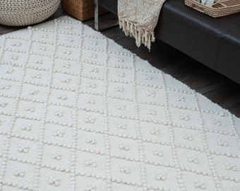 The Indoor Store - Hand Woven Chunky Wool Geometric Loops Rug, Ivory/Off White