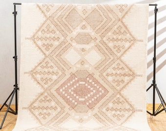 The Indoor Store - Hand Woven Wool Area Rug, Beige & Off-White, Traditional