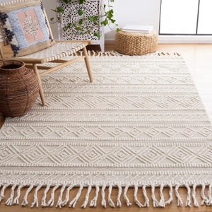 The Indoor Store - Hand Woven Wool Area Rug, Ivory / Off White, Geometric Dhurrie