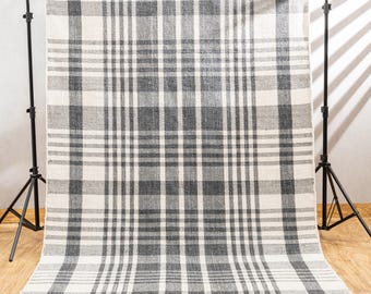 Hand Woven Geometric Area Rug – Textured Grey & White, Recycled PET