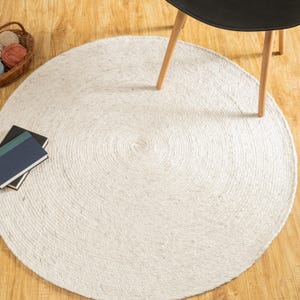 The Indoor Store - Hand Braided Chunky Wool Area Rug, Textured Ivory/Off-White, Round / Oval, Scandinavian