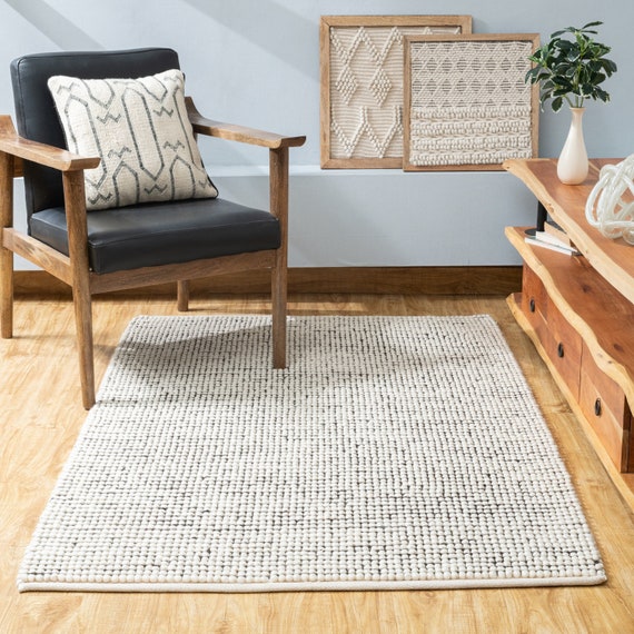 Hand-Knitted Chunky Wool Indoor Area Rug