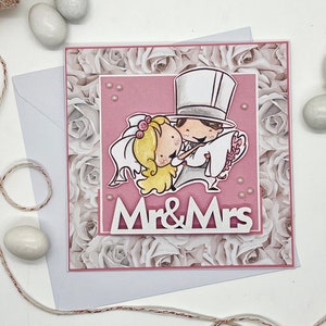 MR & MRS,biglietto di auguri fatto a mano con sposini timbrati e colorati con acquerelli.Auguri,matrimonio,sposi,nozze,eventi,felicitazioni