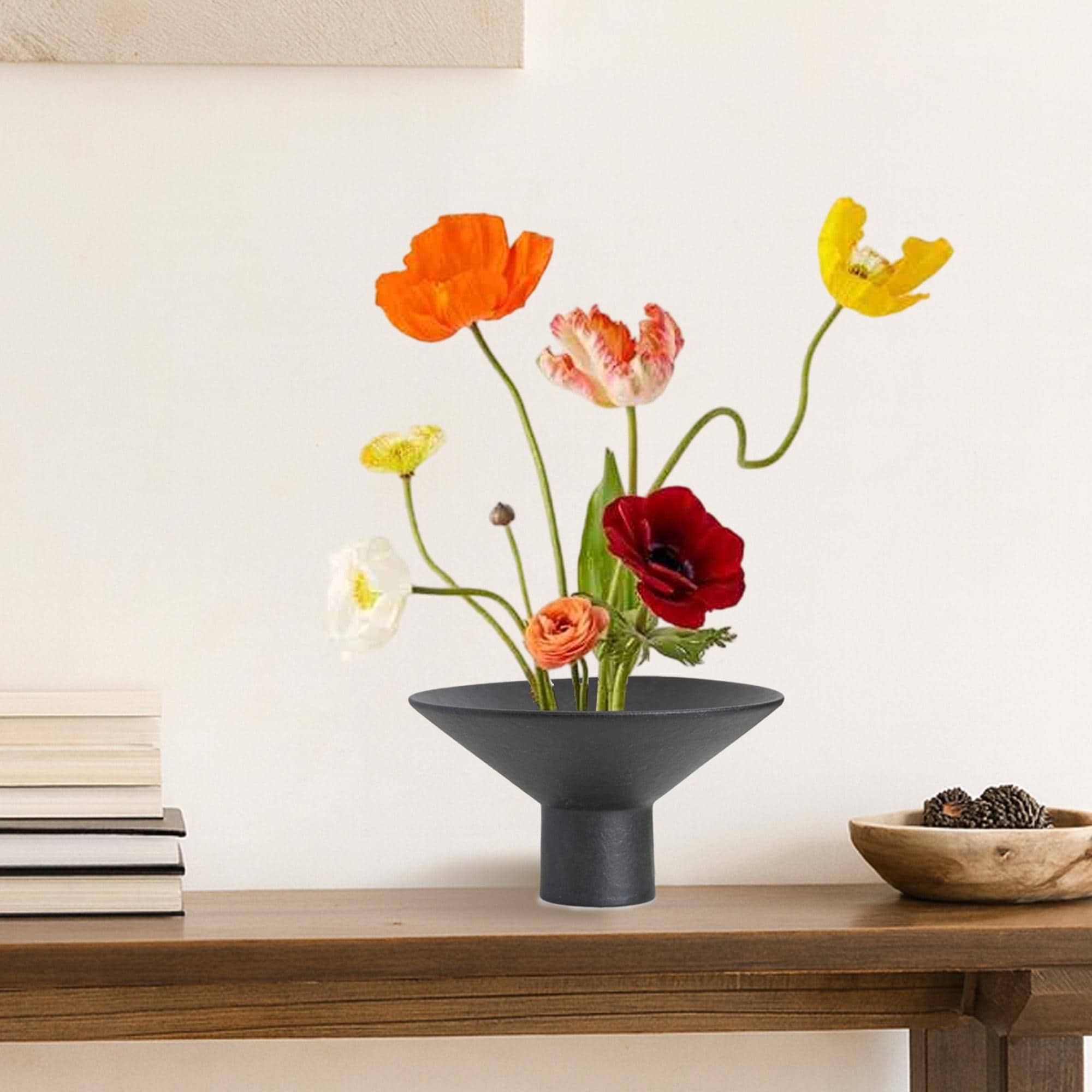 Black Ceramic Ikebana Vase